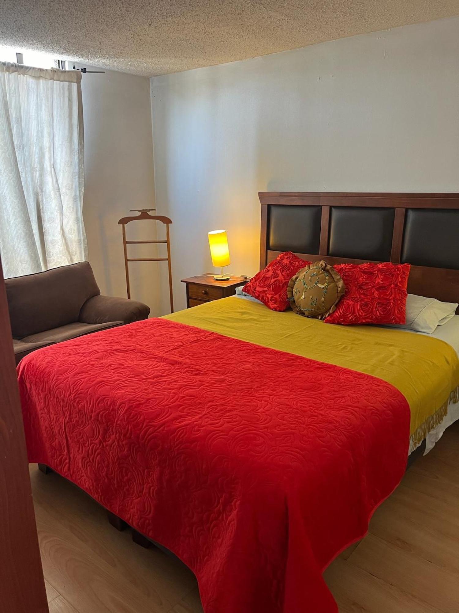 Amoblados Guscar Apartment Сантяго Екстериор снимка