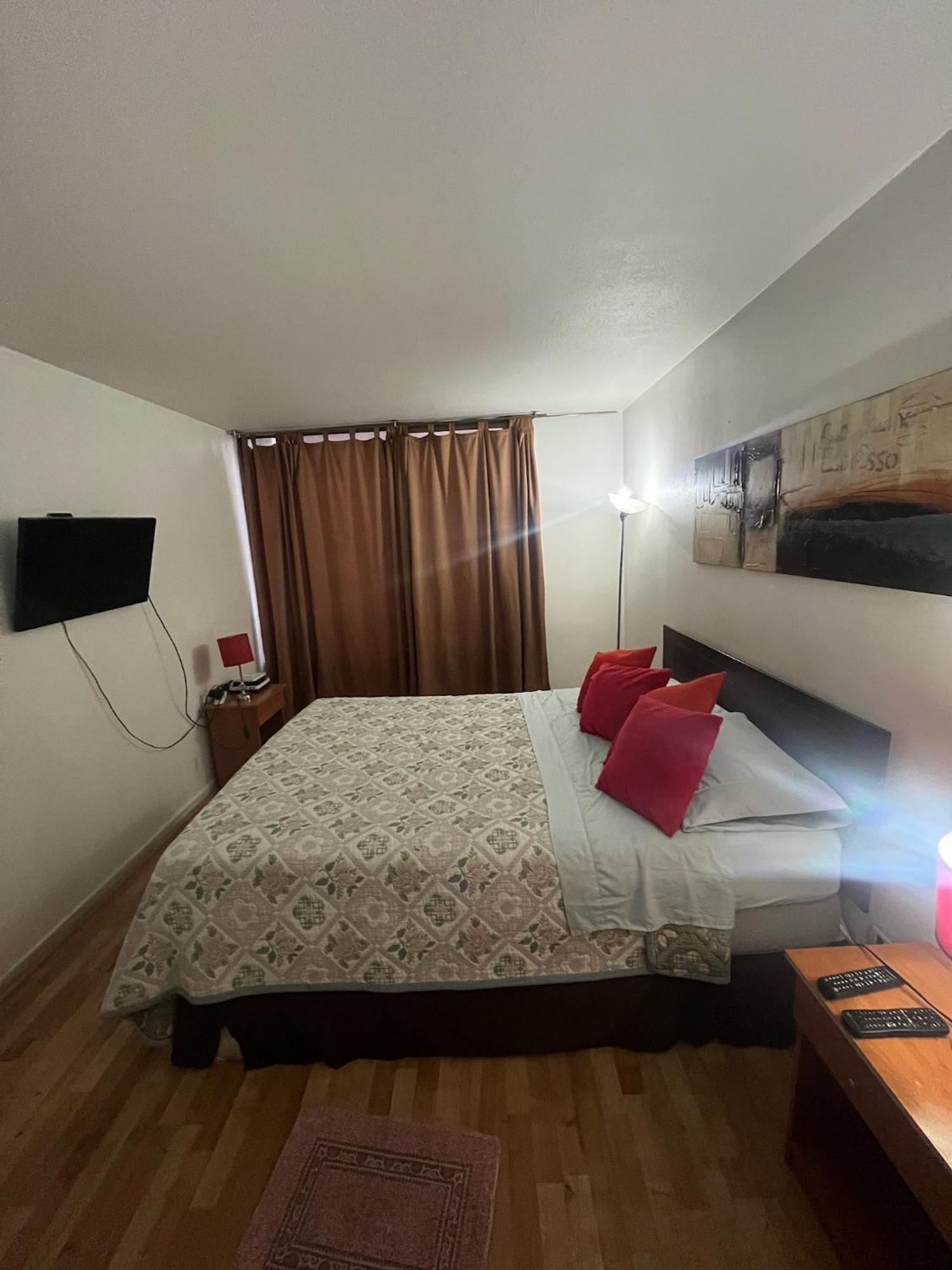 Amoblados Guscar Apartment Сантяго Екстериор снимка