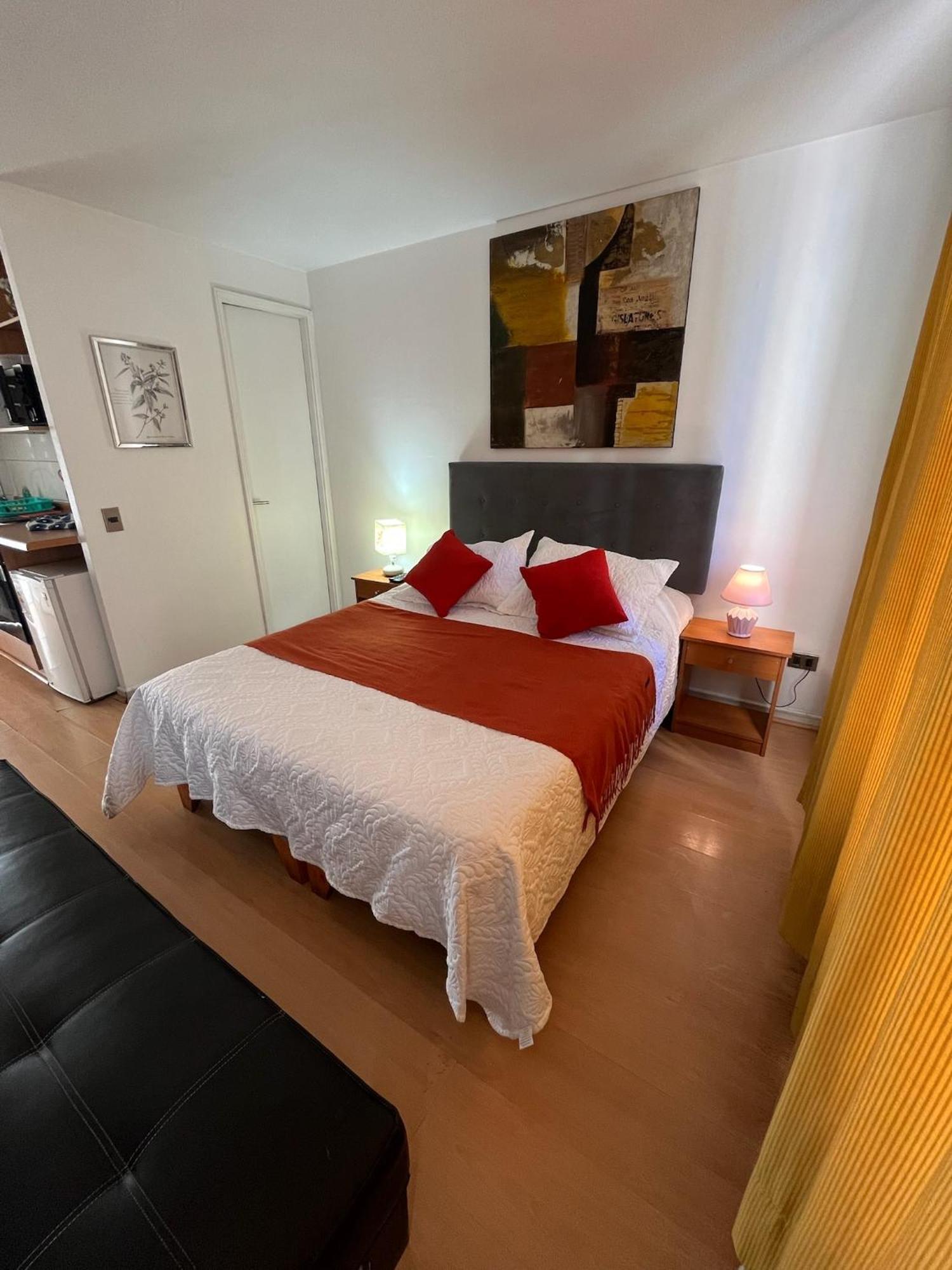 Amoblados Guscar Apartment Сантяго Екстериор снимка
